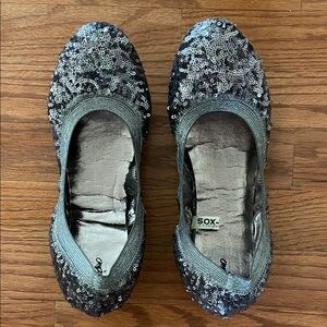 Mossimo grey sequin ballet flat shoes